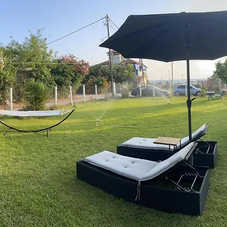 Kourouta Beach House *